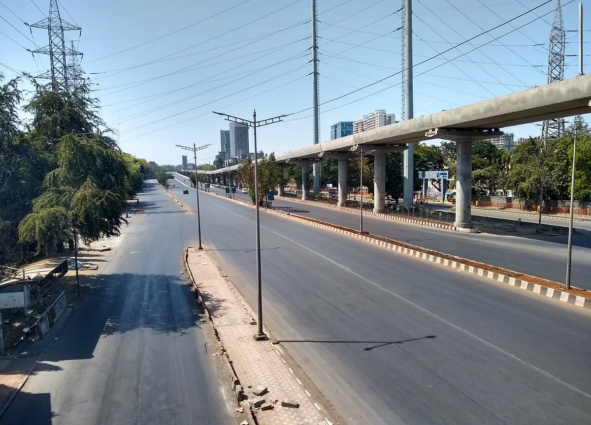 India’s Chaotic Cities Turn Eerily Silent as Virus Fears Grow