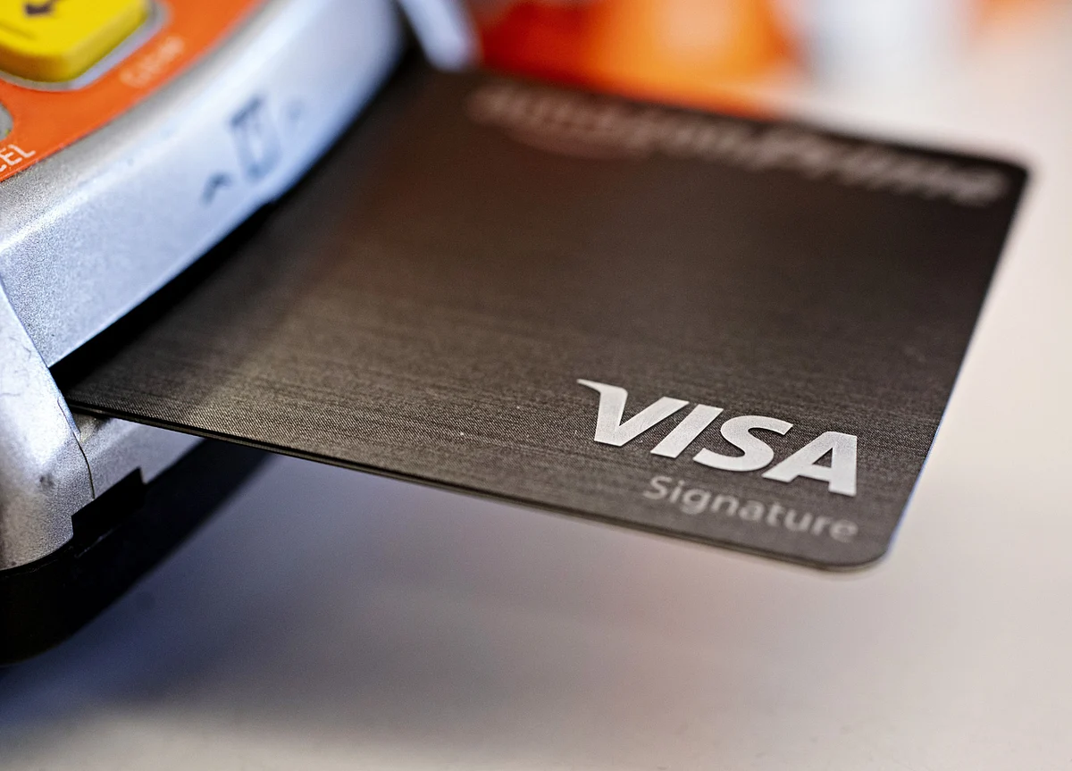 Visa Says Consumer Spending Has ‘Sharply Declined,’ Even Online