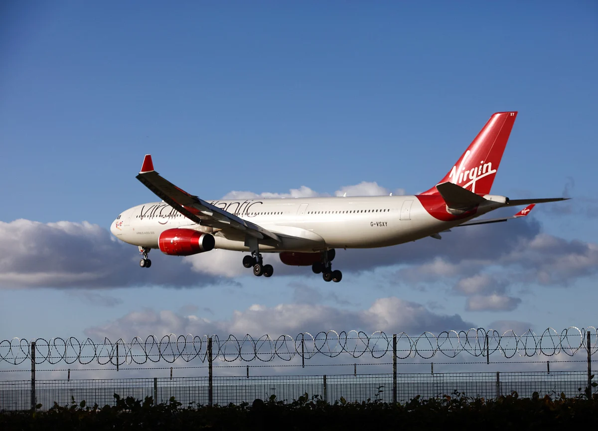 Richard Branson Seeking Buyer for Virgin Atlantic: Telegraph