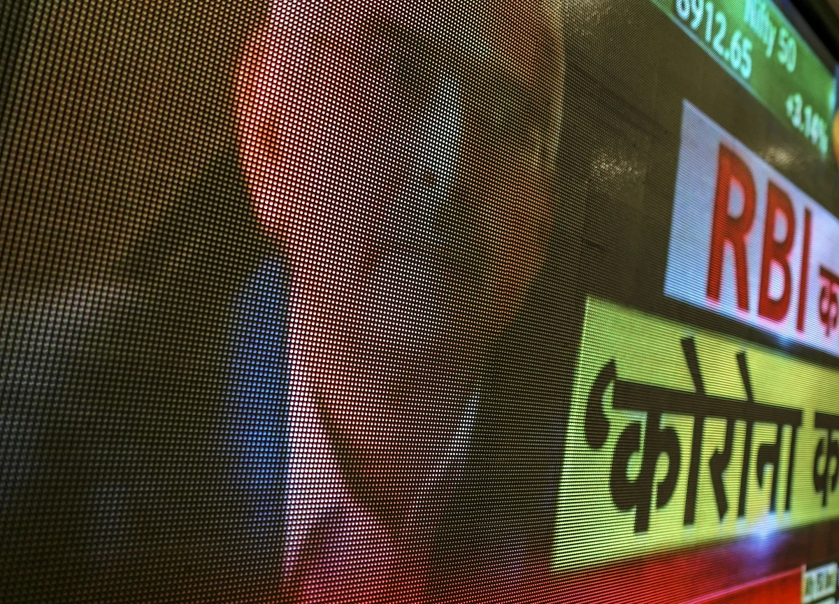 Shaktikanta Das Live: RBI Provides NPA Relief To Banks, Curbs Dividends