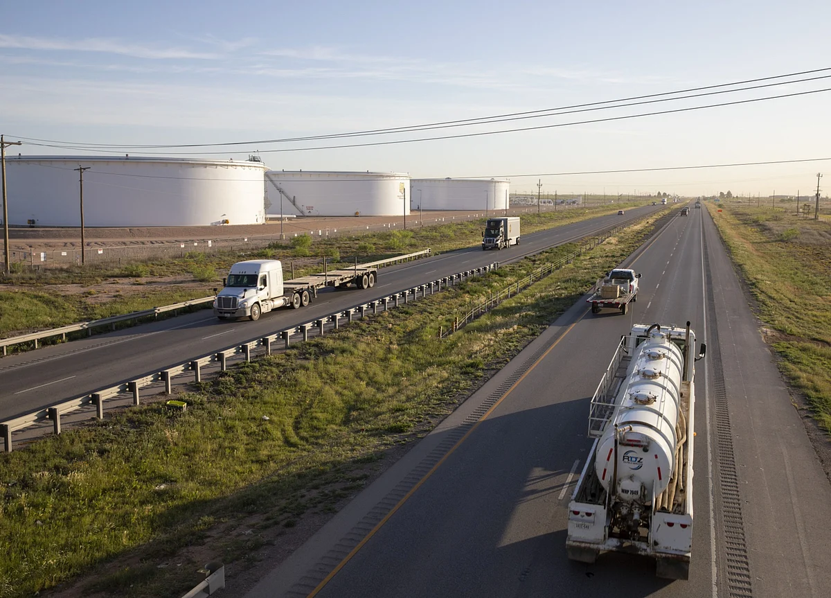 Oil Slides After Crude ETFs Move Into Later-Dated Contracts