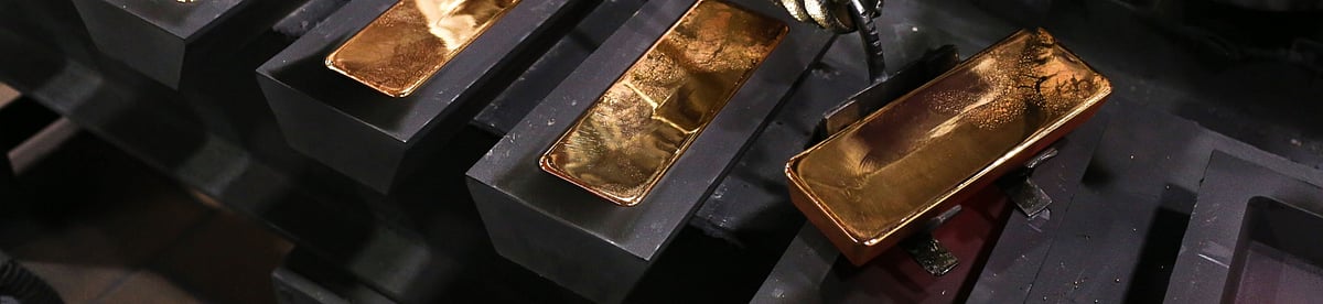Gold Soars In April As Top Central Banks Fight Pandemic S Damage