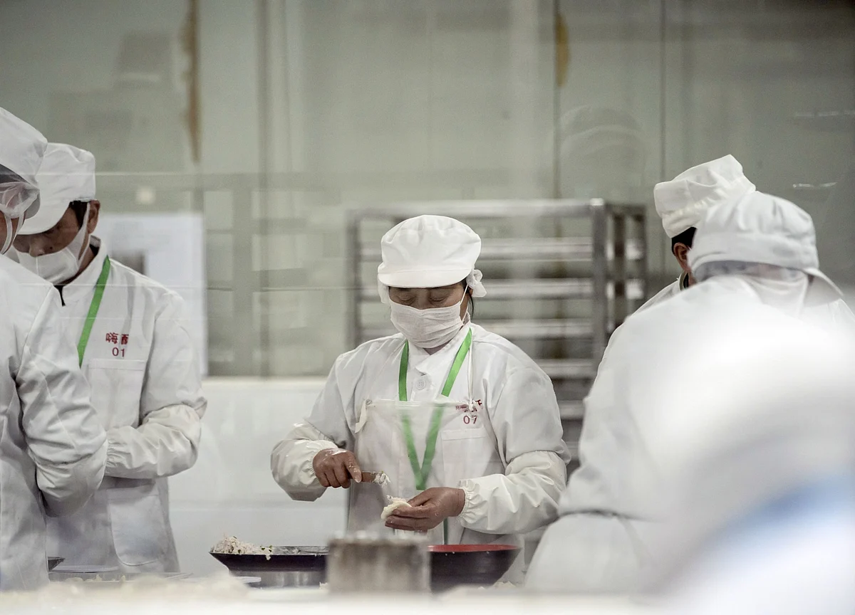 Chinese Factory Employment Shrank in April, Beige Book Says