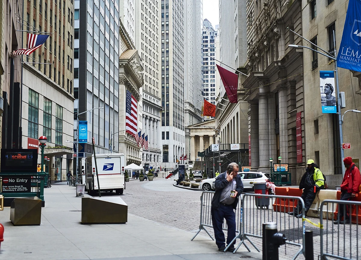 U.S. Is Expected to Lead a Contraction in Global GDP This Year