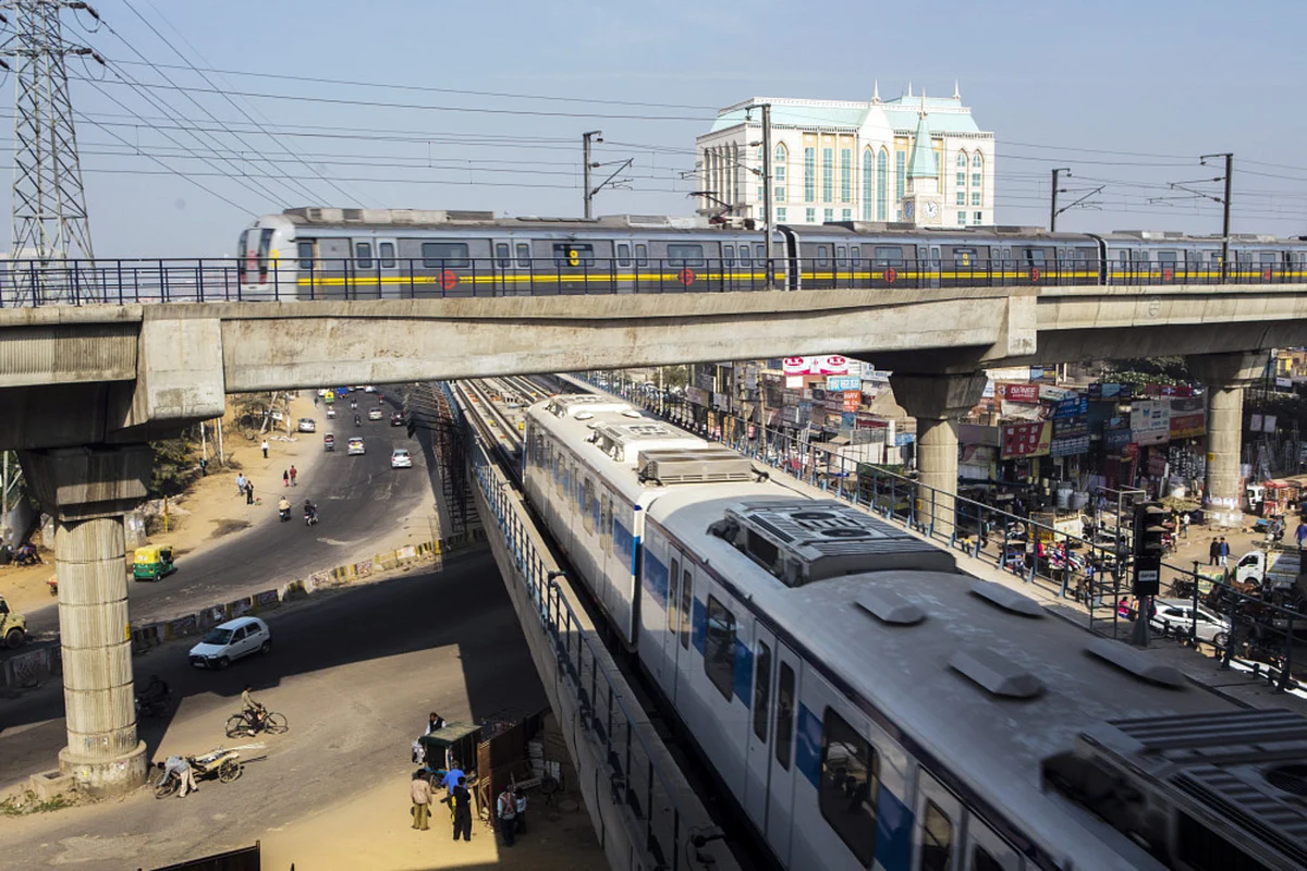 CISF Delhi Metro Resumption Plan: Face Masks Must, Aarogya Setu E-Pass; No Entry If Flu Symptoms