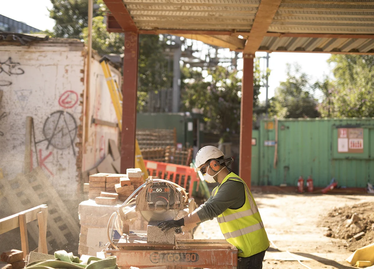 U.K. Home Building Set to Dive 35% on Social Distance Impact