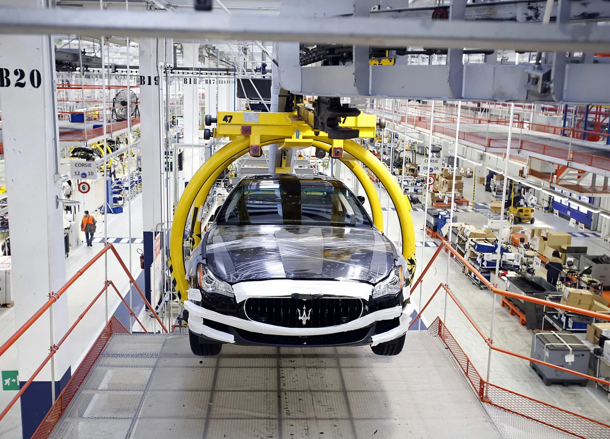 Italy Will Let Manufacturing, Automotive Sectors Restart First