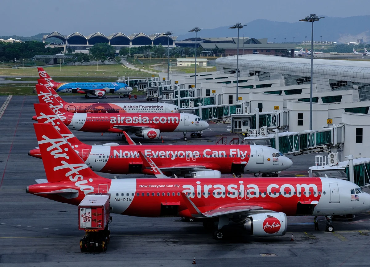 AirAsia Cuts Staff Salaries By Up To 20% For April