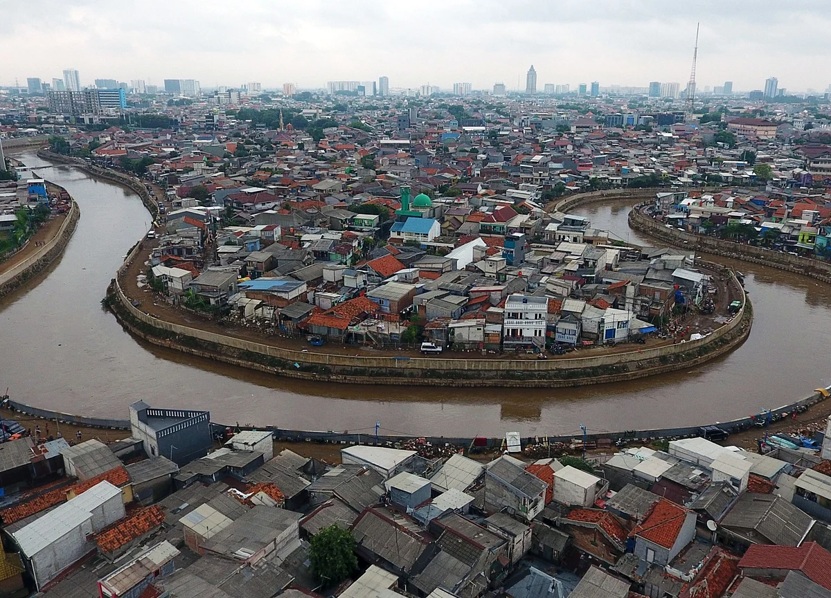 Millions of Indonesians Get Ready to Travel From Outbreak Center