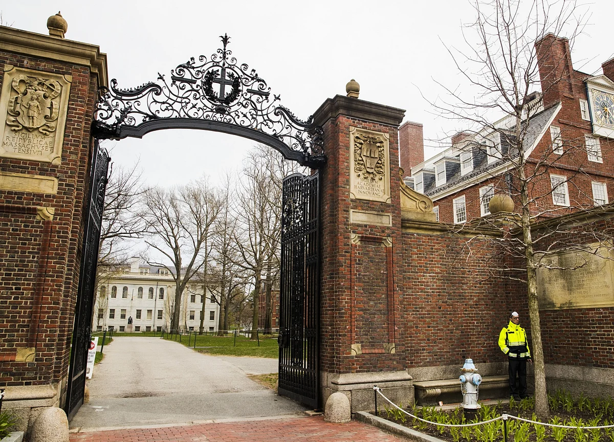Harvard University Says It Won’t Take Federal Stimulus Money