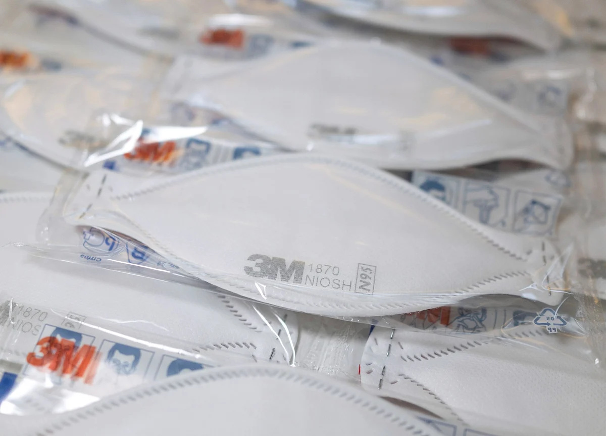 Trump Reaches Deal With 3M on Face Masks for U.S. Virus Fight