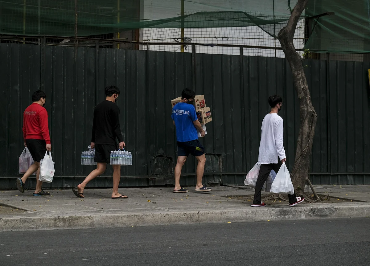 Job Losses Drain Overseas Money That Helps Fuel the Philippines