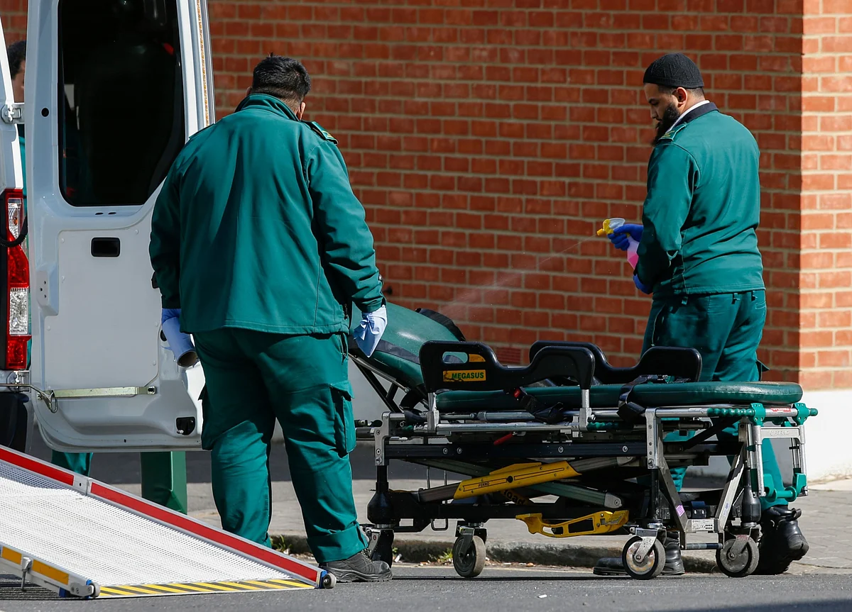 U.K. Records Highest Daily Deaths With Johnson in Intensive Care