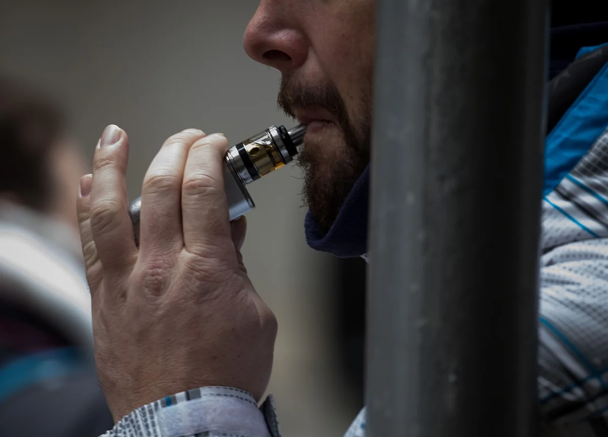 FDA Shifts Its Covid-19 Stance on Vaping, Smoking Impact