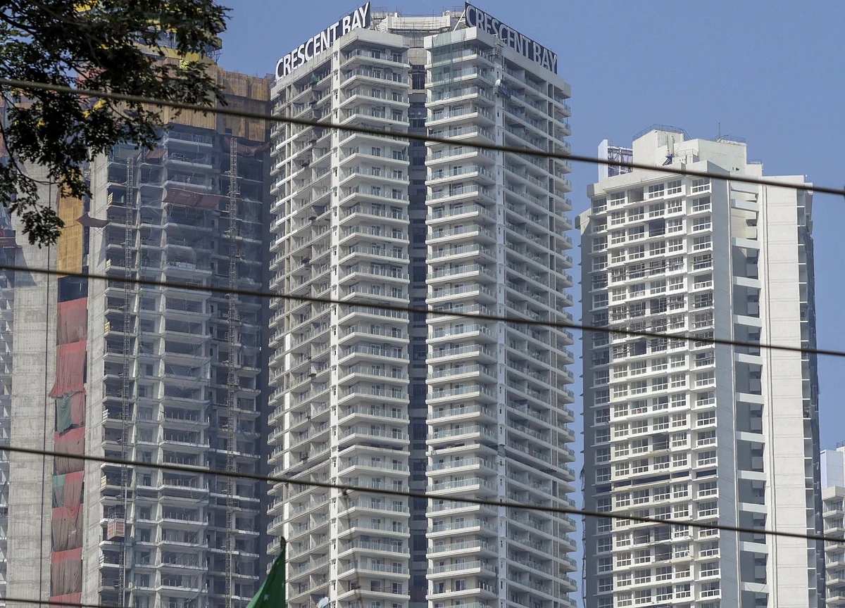 Asia Investors Hunt Property That Gains on Social Distancing