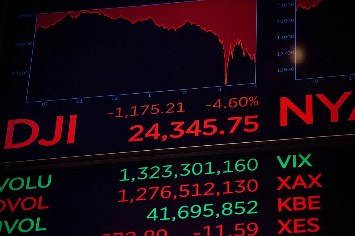 U.S. Index Futures Extend Drop on Worsening Coronavirus Figures