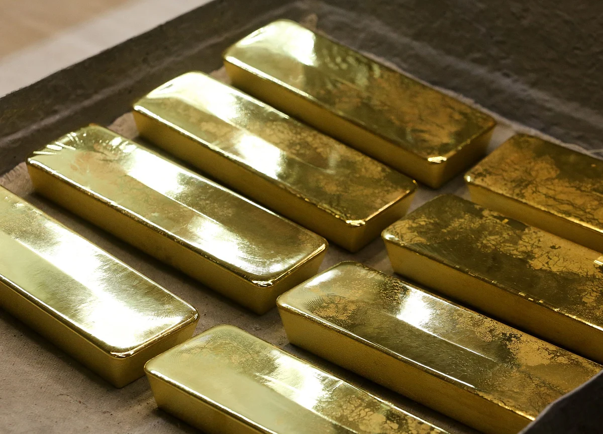 Gold Giant Newmont Says Metal Could Top $2,000 on Stimulus
