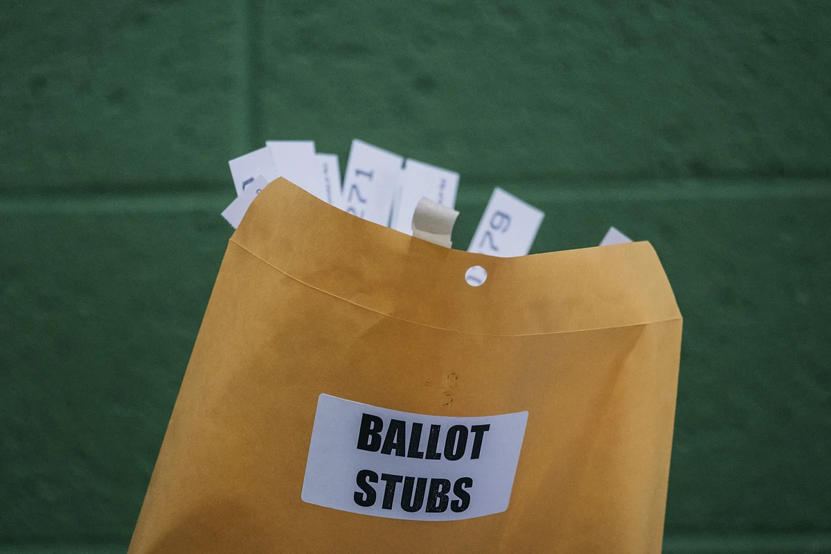 Democrats Postpone Nominating Convention to August