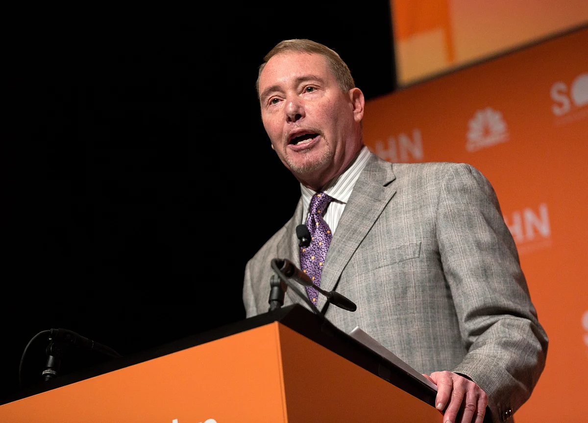 Gundlach Says Stocks to Fall Beyond Lows Reached in March