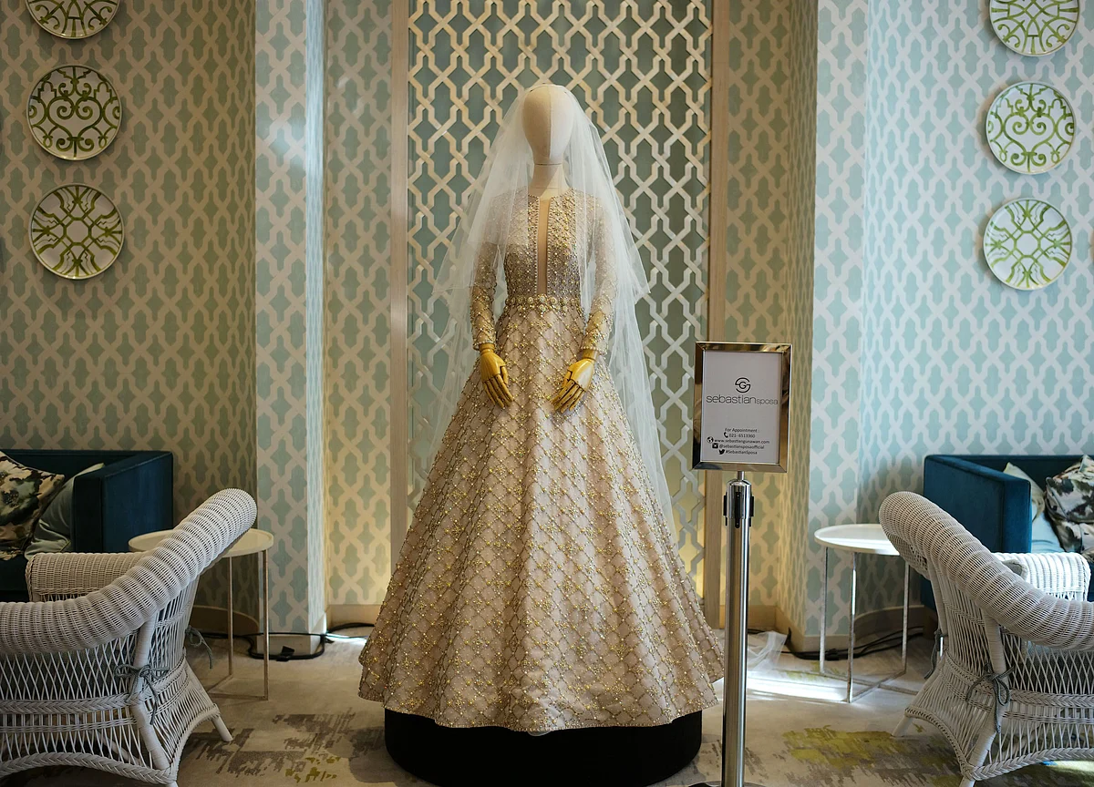 Over Half of Americans Are Postponing Weddings—Till When, Few Know