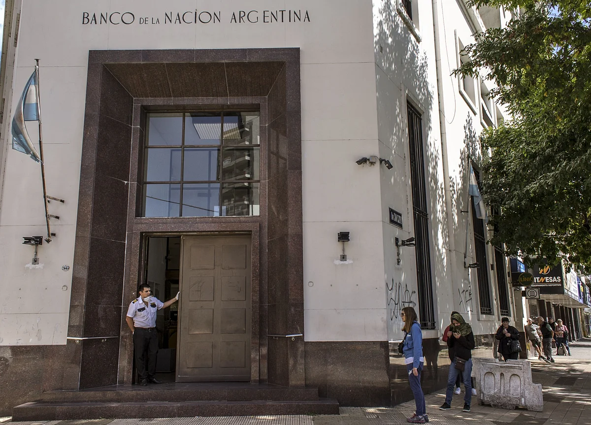 Argentina Bonds Gain on Optimism Over Restructuring Proposal