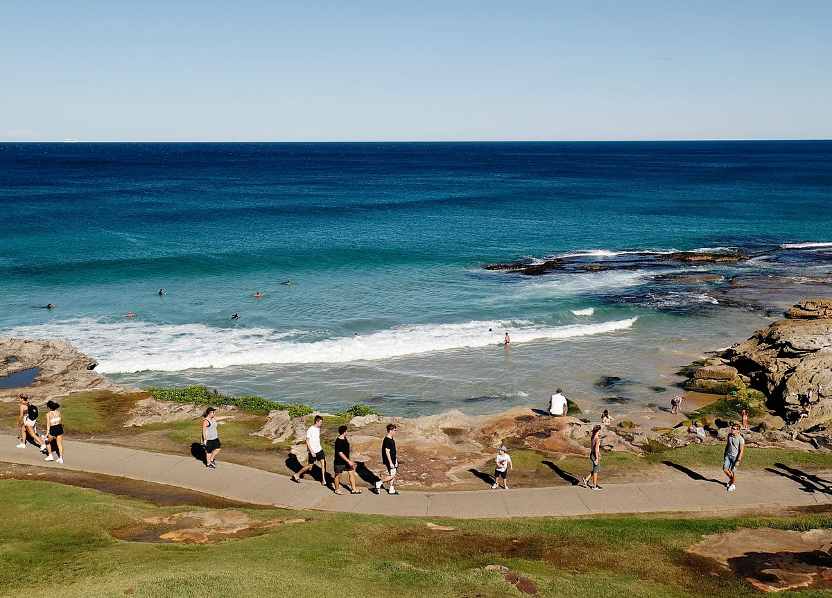 Australian Consumer Sentiment Drops Most in 47-Year History