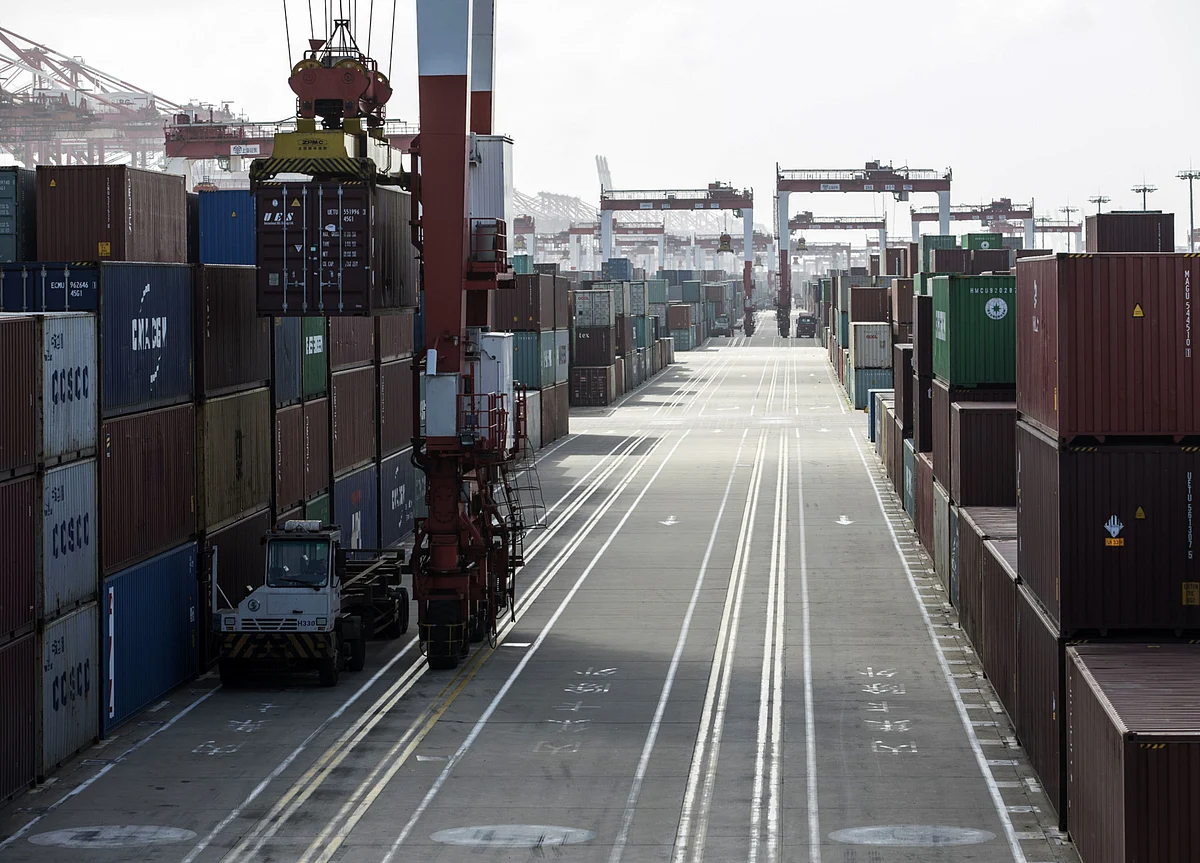 U.S. Delays Some Tariff Payments, Leaves China Levies in Place
