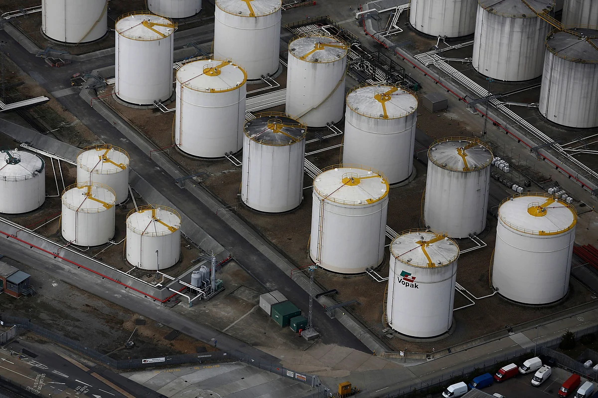 World’s Biggest Oil Storage Firm Says Almost All Space Sold