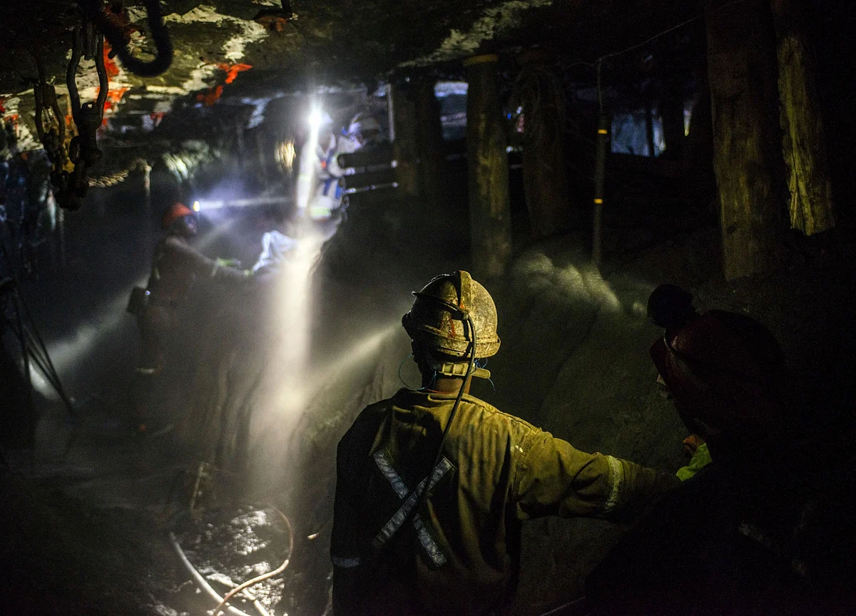 The Global Airline Shutdown Has a Surprise Victim: Gold Miners