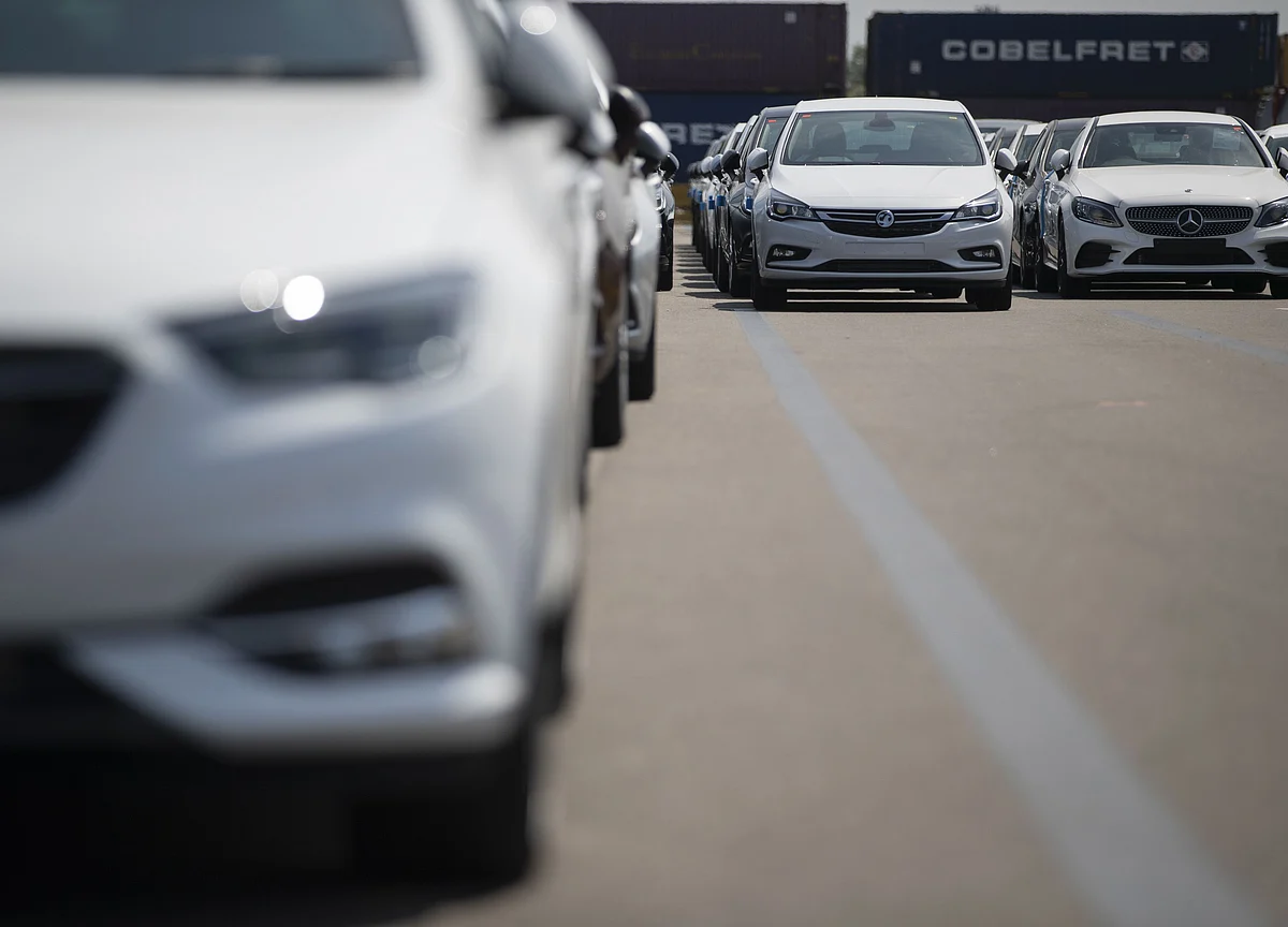 U.K. Carmakers Form United Front to Save Suppliers From Brexit