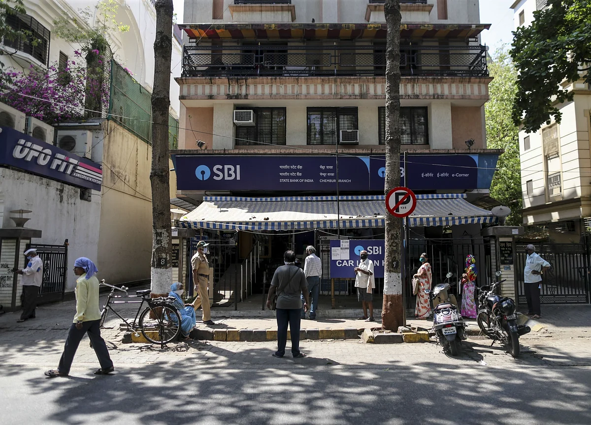 SBI Hikes Home Loan Rates By Up To 30 Basis Points
