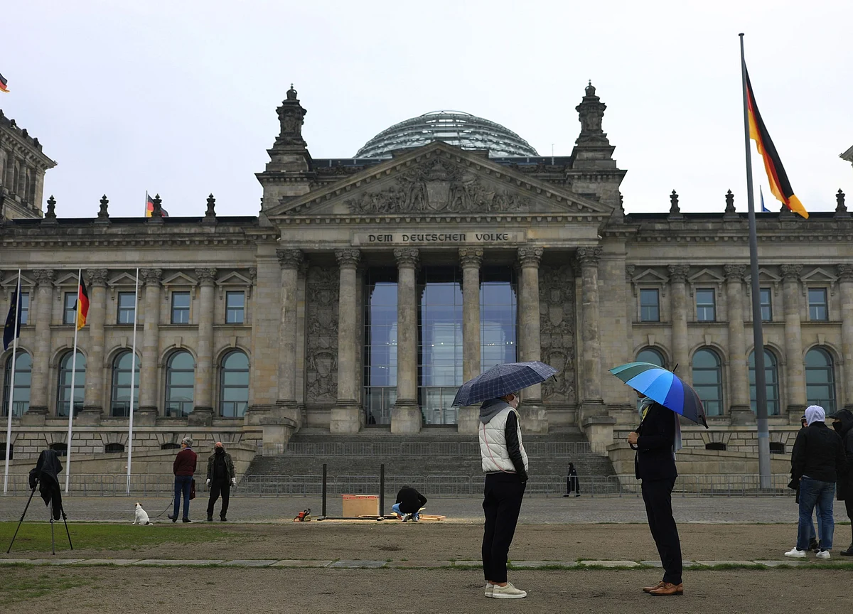 German Slump Eases Slightly as Lockdown Restrictions Relaxed