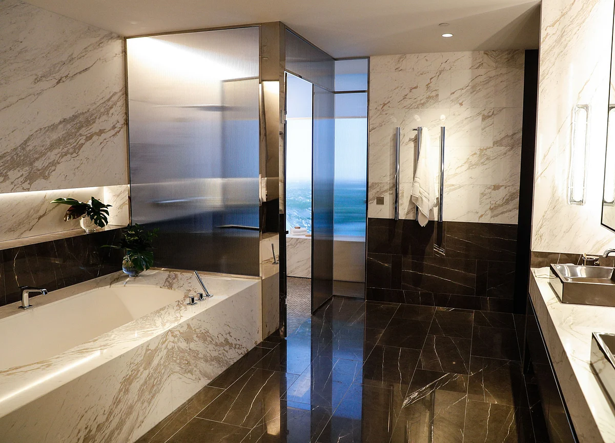 Rich Chinese Snapping up Luxury Homes From Singapore to Sydney