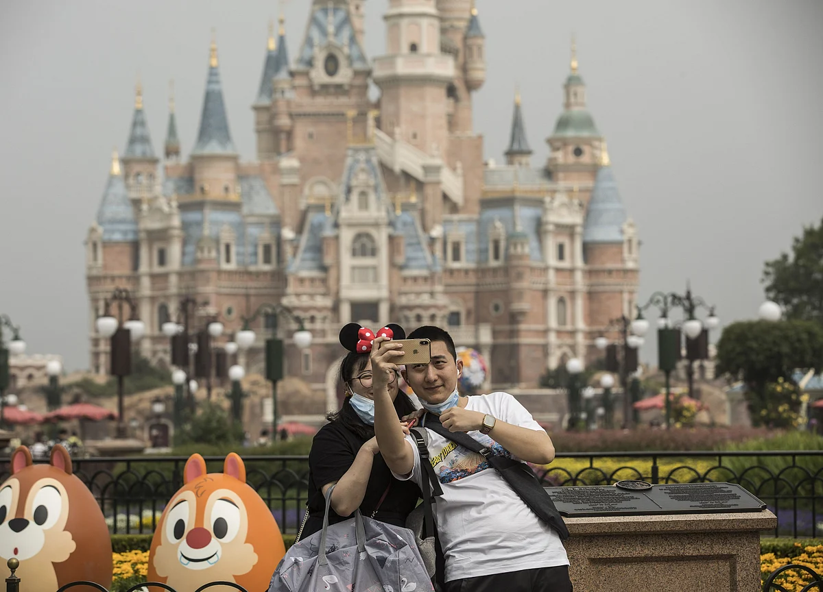 Disneyland Shanghai Reopens to New World of Masks, Distance