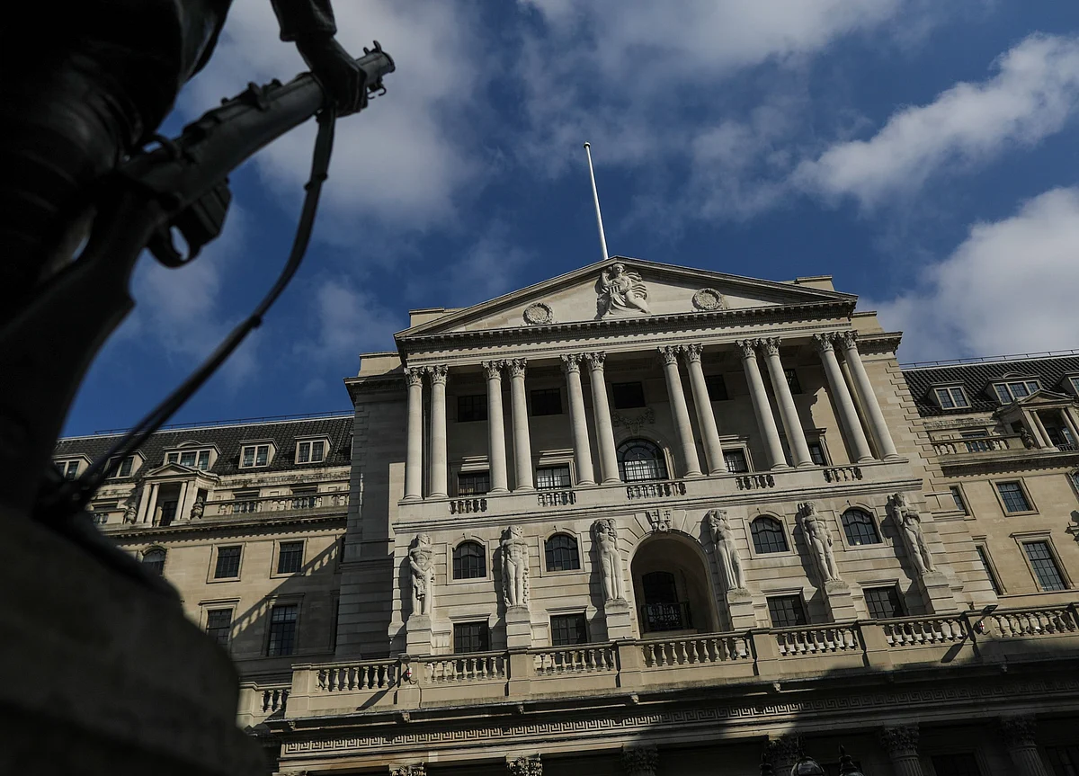BOE Not Considering Negative Rates Right Now, Bailey Says