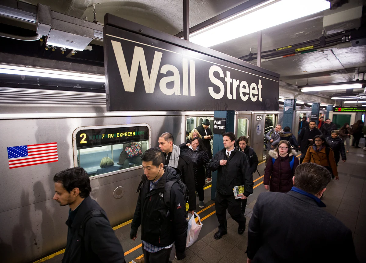 New Yorkers Face Fines for Not Wearing Masks on Public Transit