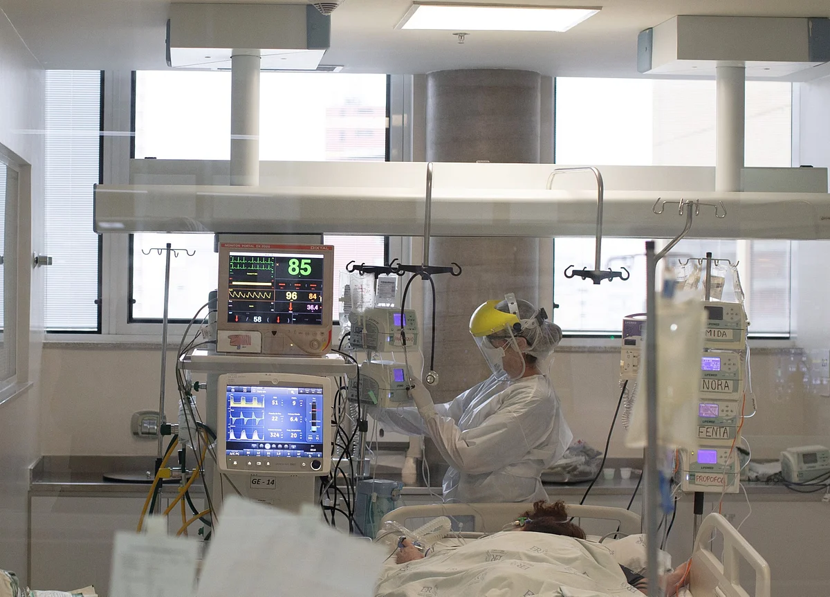 Hospital Mogul Weathers Covid Chaos to $8 Billion Fortune