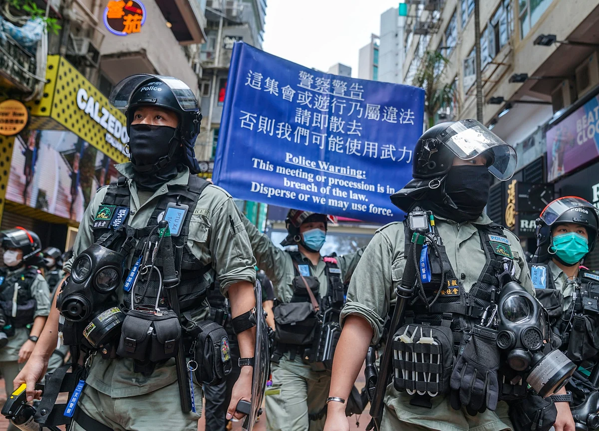 Hong Kong Police Overwhelm Protesters Now Crying ‘Independence’