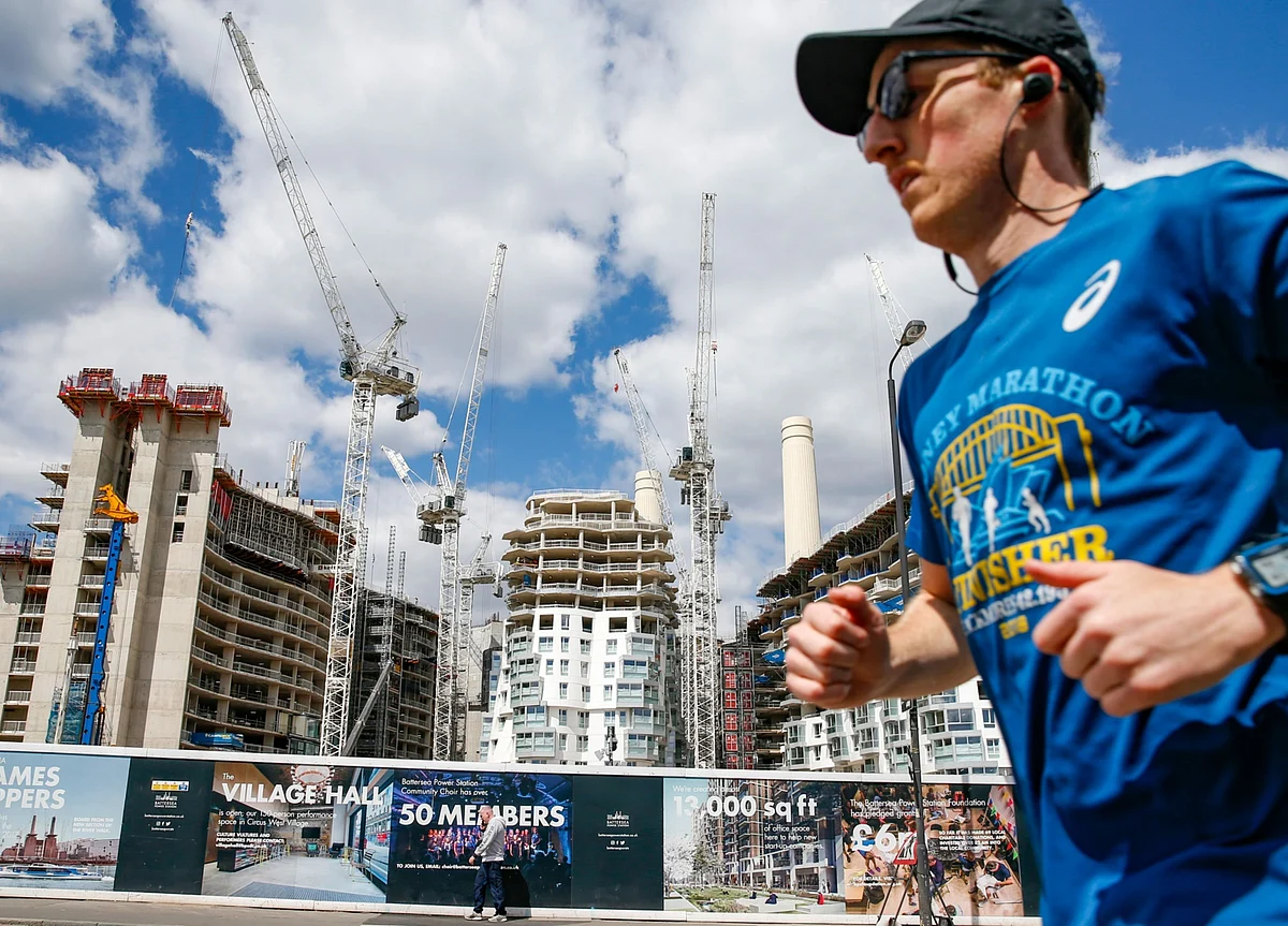 London Office Construction Hit a Record Just as Virus Arrived