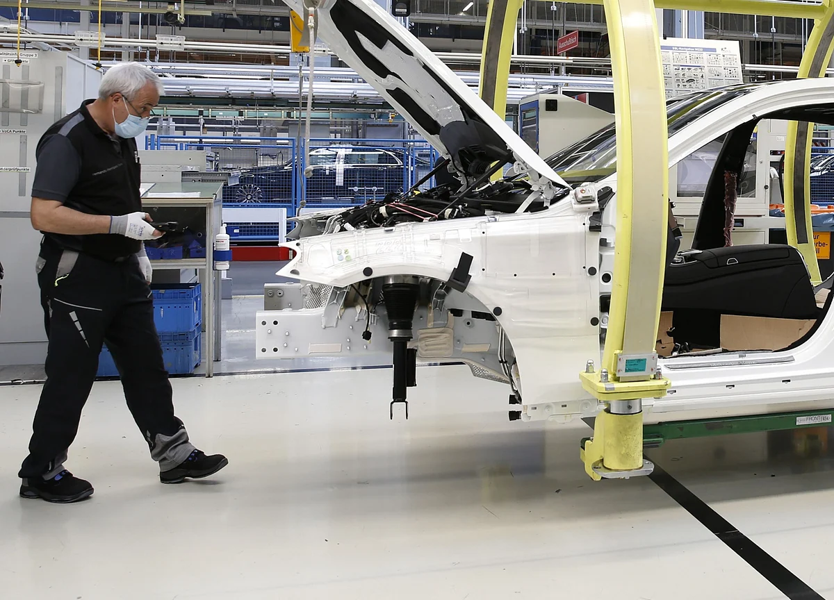 German Factory Orders Slump With Virus Shutdown Freezing Economy
