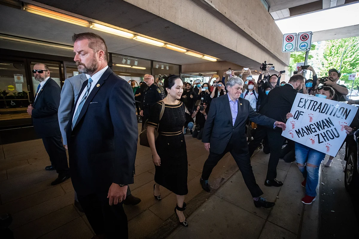 Meng Wanzhou, CFO of Huawei Technologies, following an extradition hearing in Vancouver, Canada, on May 27, 2020. (Photographer: Darryl Dyck/Bloomberg)