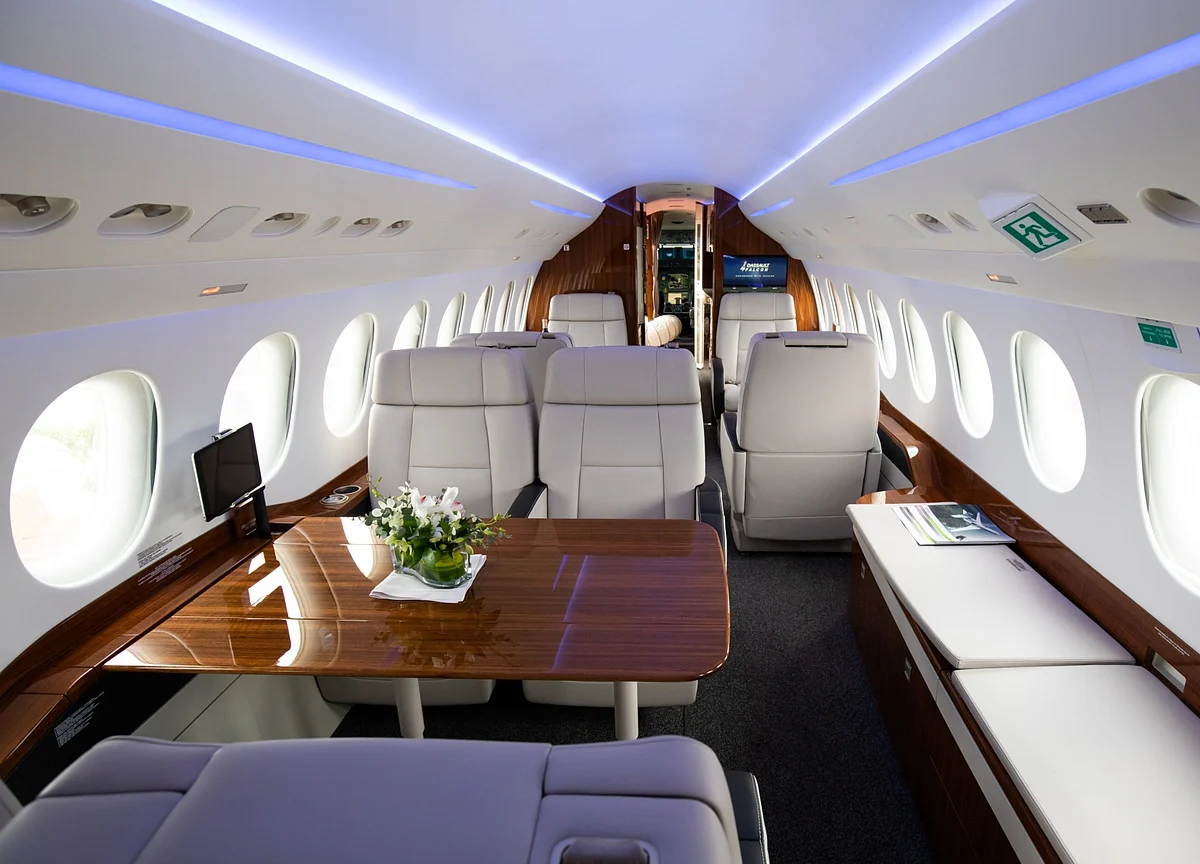 Gates and World’s Rich Win Big on Private-Jet Firm’s 196% Surge