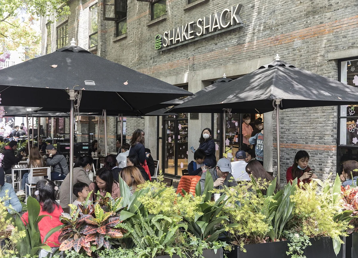 Famed Designer Draws Up Plan to Save Restaurants Through Outdoor Dining