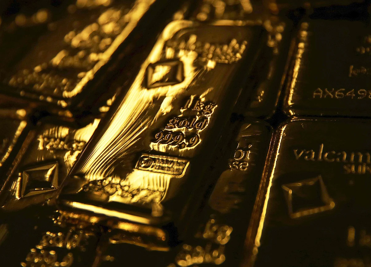 New York Gold Traders Drown in a Glut They Helped Create