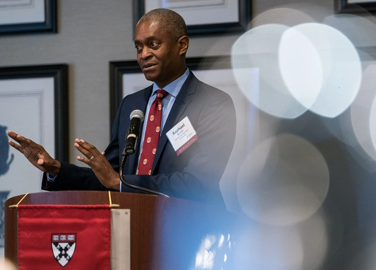 Fed’s Bostic Sees Signs That Economic Activity Is Leveling Off