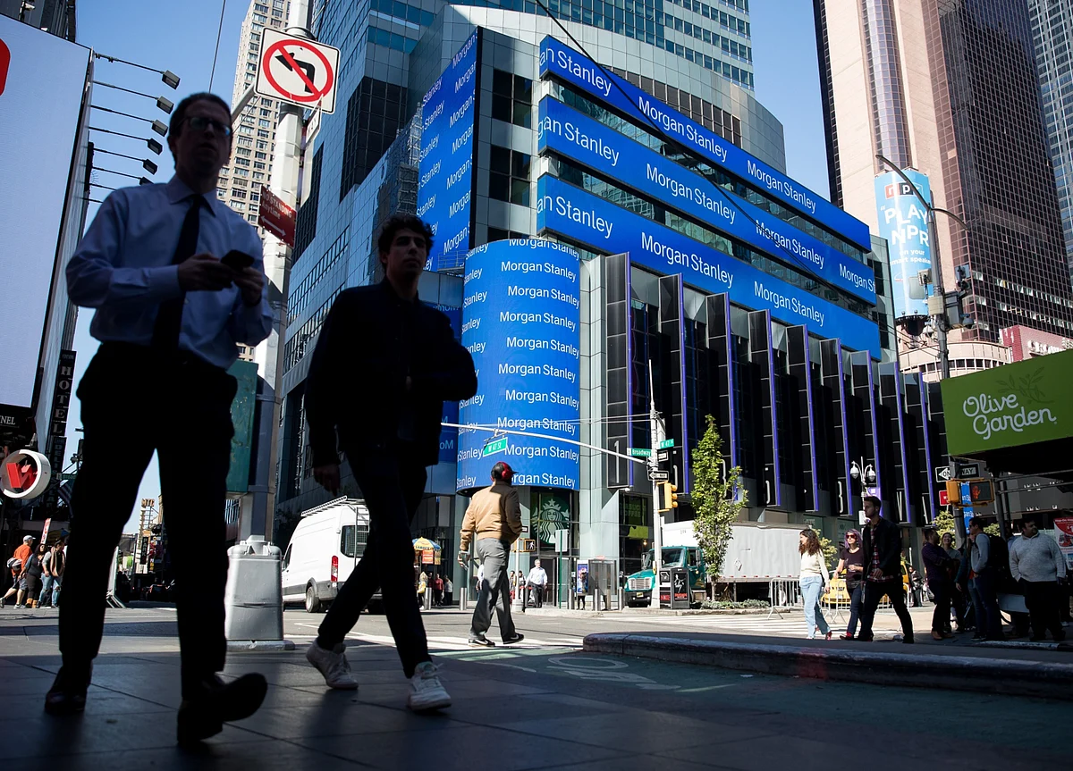 Morgan Stanley CEO Sees Only Half His Employees Back by Year-End