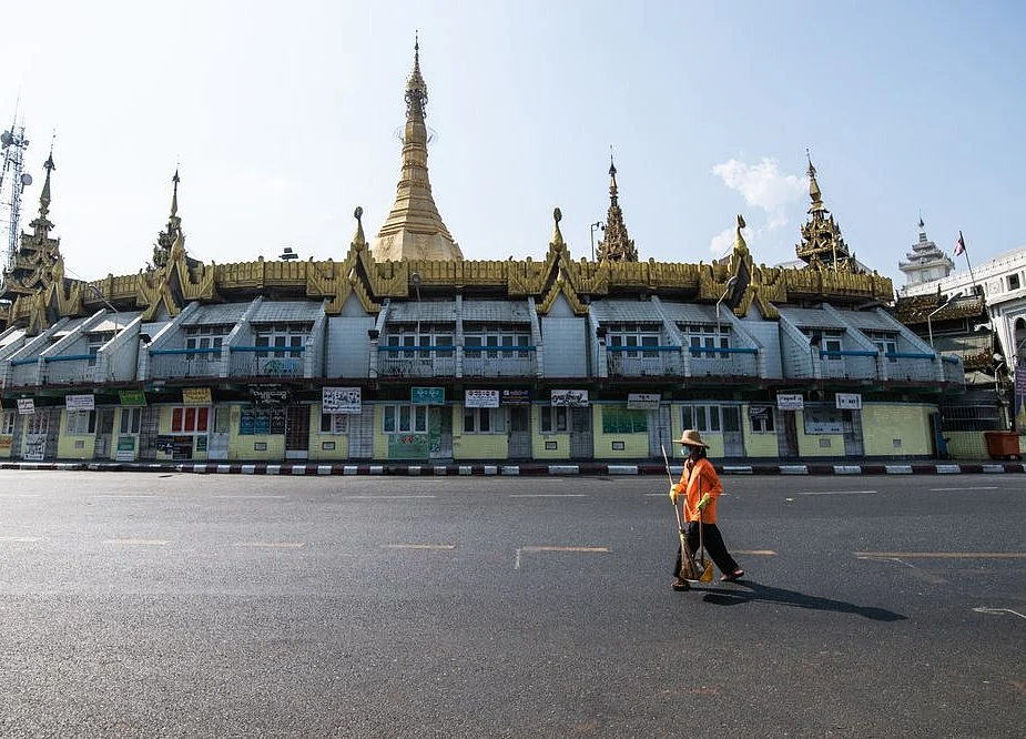 Myanmar’s Poorest Take Virus Fight Into Their Own Hands