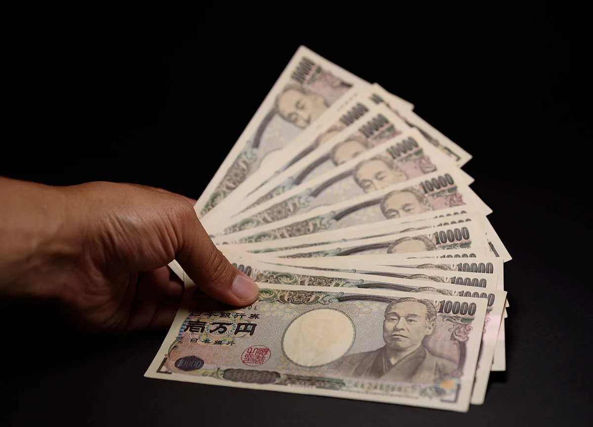 Japan Maintains Severe Assessment of Economy in November