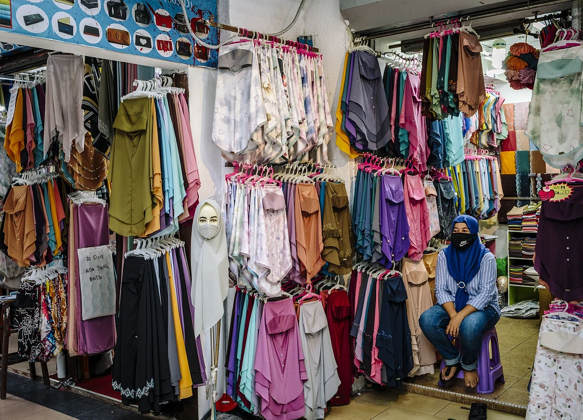 Crucial Eid Holiday Shopping Season Is a Bust in Southeast Asia