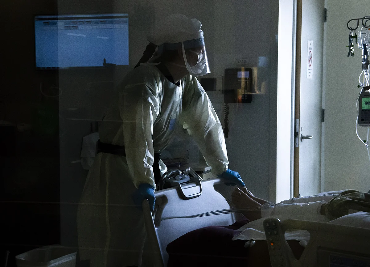 Gilead Virus Drug Is Cleared for Emergency Use by FDA